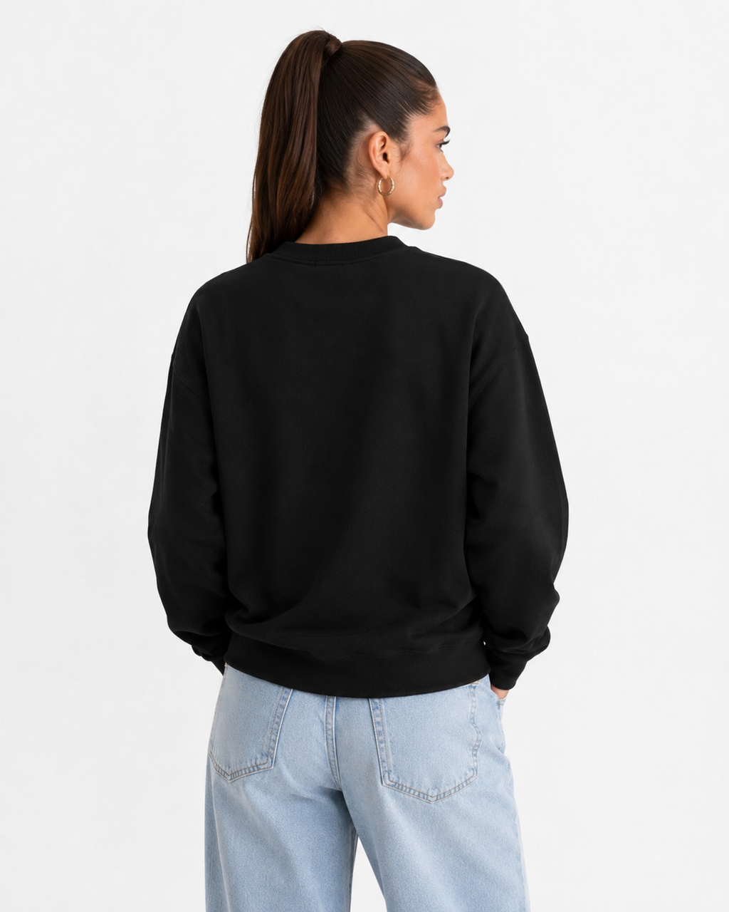 PRE ORDER / The Black Essential Sweatshirt